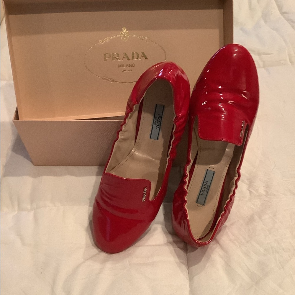 Prada Women's Patent leather Red Flats- NIB size 8
